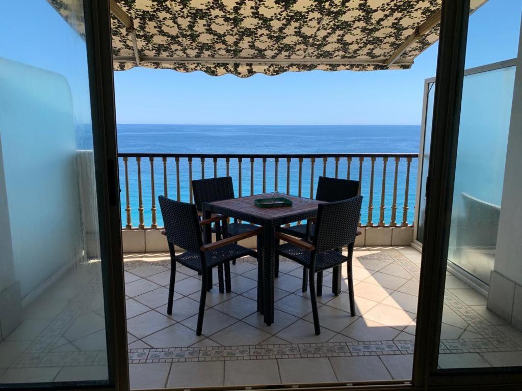 Appartement Front De Mer - Promenade Des Anglais Niza Exterior foto